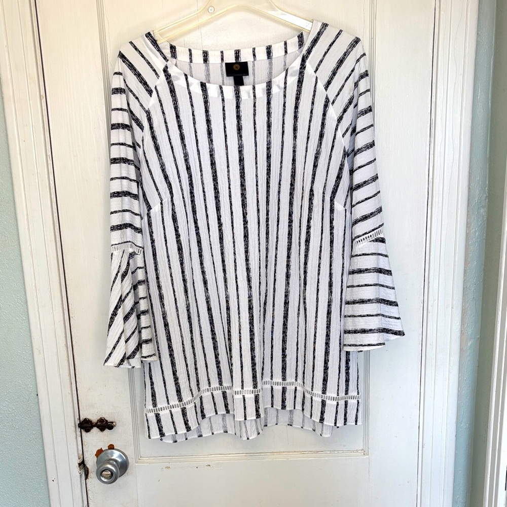 JM Collection Striped Black and White Women's Top